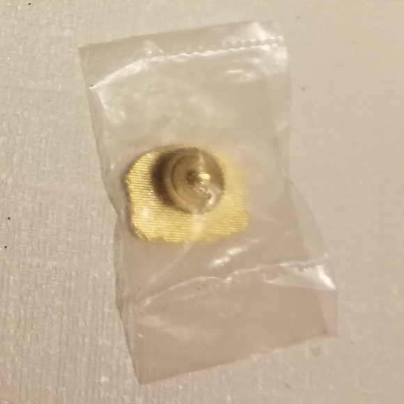 NWOT Whopper burger goldtone & enamel pin - Picture 4 of 4